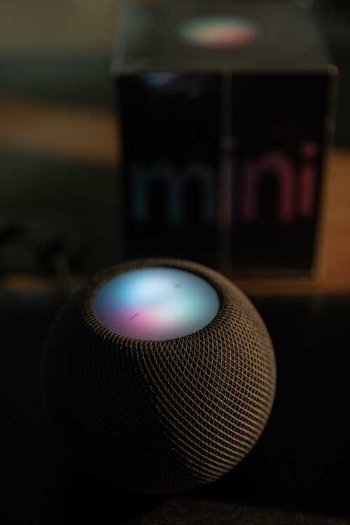 How-to-Ask-Siri-to-Stream-and-Control-Spotify-Music-Playback-Directly-on-Apple-HomePod-Speaker-Devices