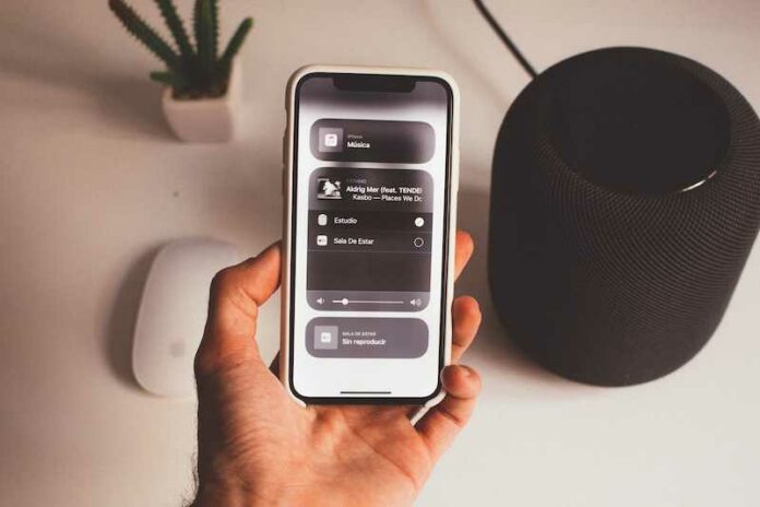 How-to-Play-Spotify-Using-Siri-Voice-Commands-Directly-on-Apple-HomePod